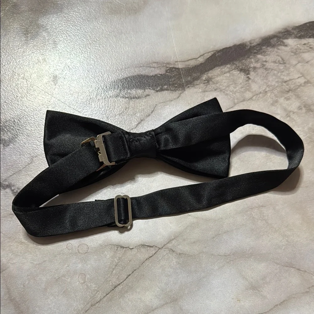 Elegant Black Satin Bow Tie adjustable